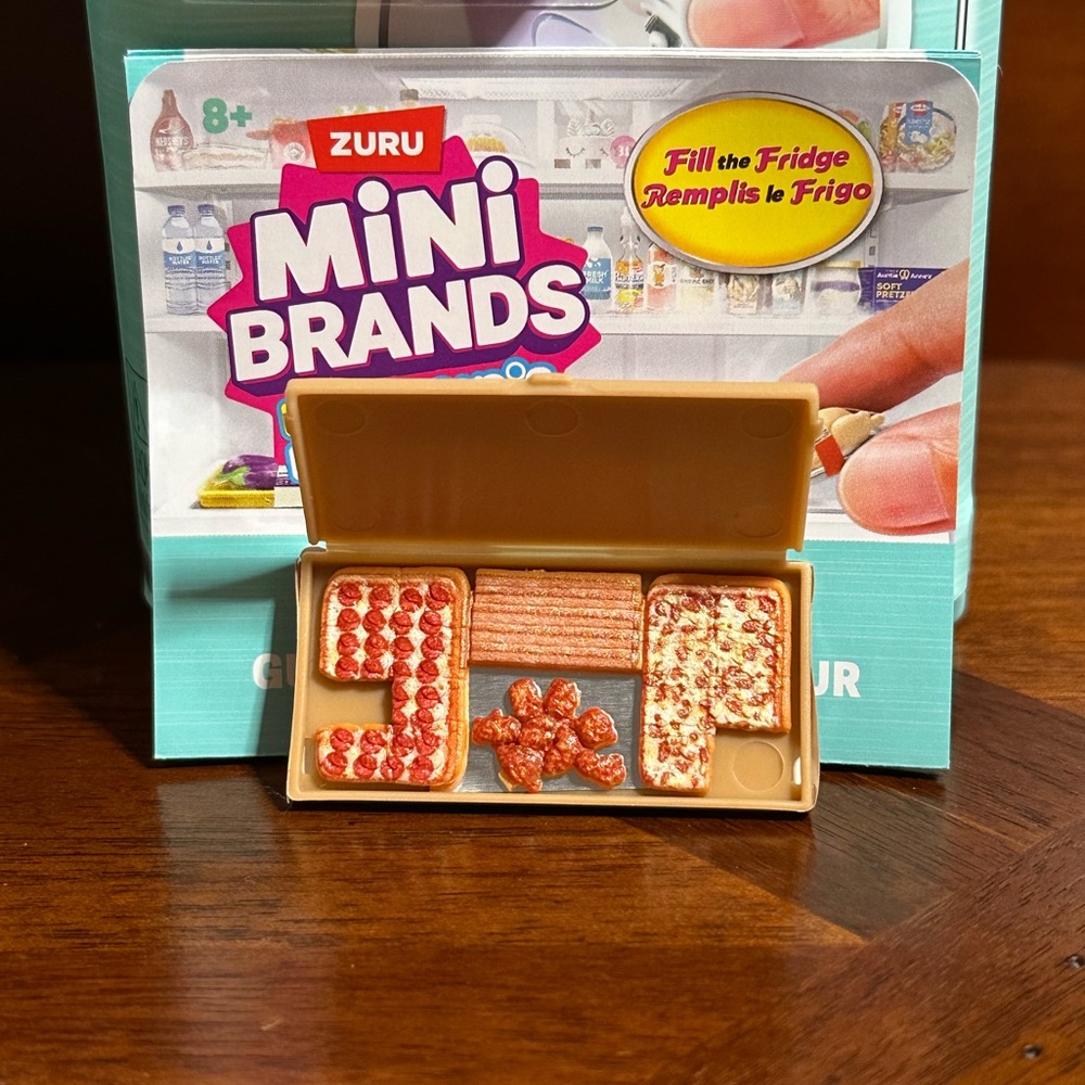 Zuru Mini Brands Pizza Hut Big Dinner Box